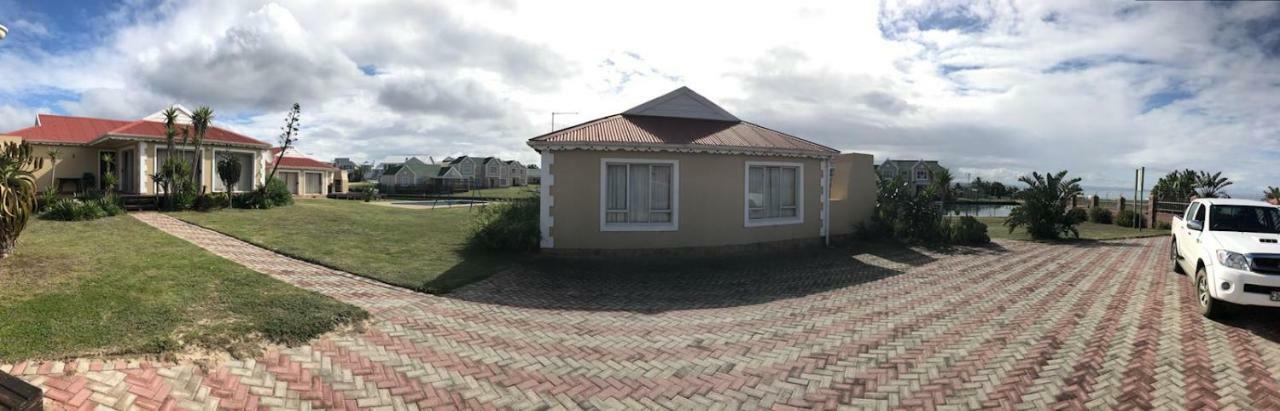 Marina Sands Villa Jeffreys Bay Exterior foto